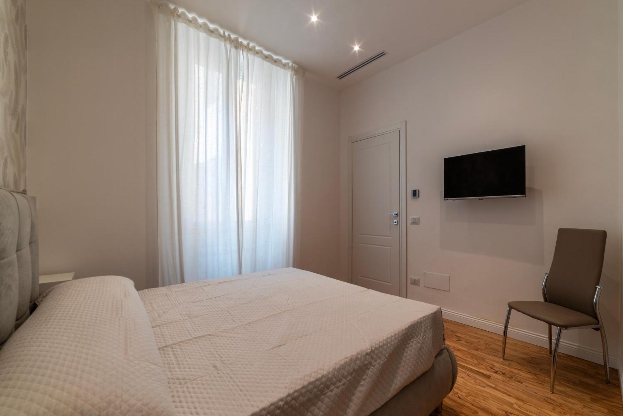 Rome Huge & Cozy Apartment Екстер'єр фото