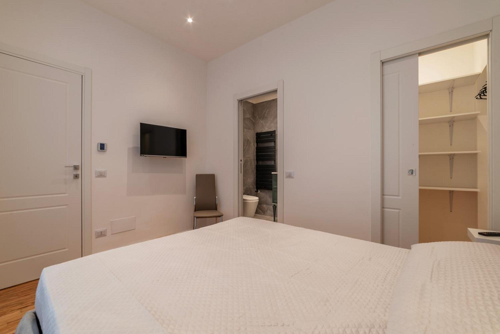 Rome Huge & Cozy Apartment Екстер'єр фото